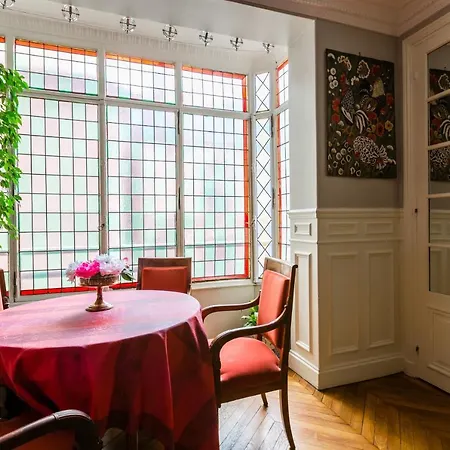 Opulent Blues In Batignolles Διαμέρισμα